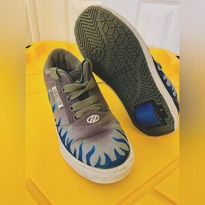 Heelys - Blue Flame - Kids/Youth size 1